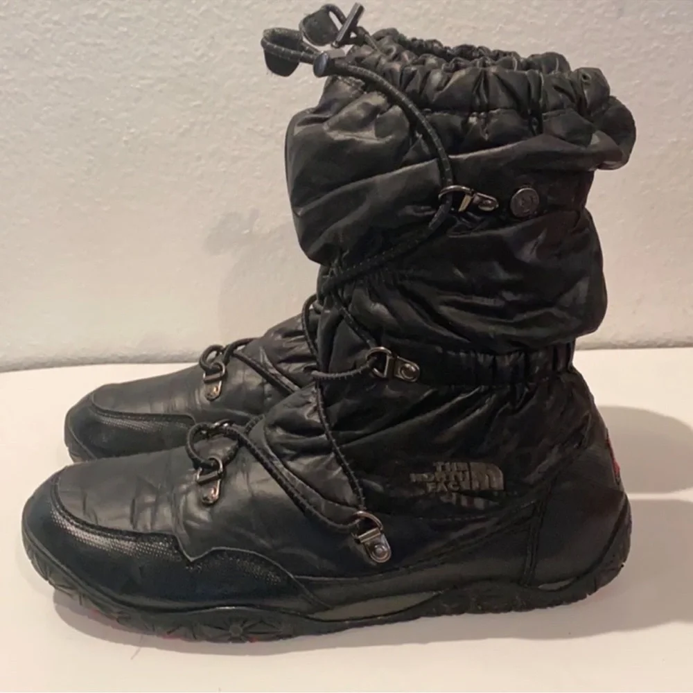 Authentic The North face designer waterproof winter boots size 7